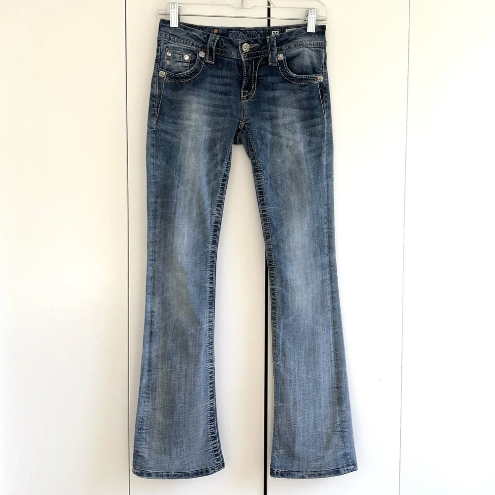 Miss Me Low Rise Boot Cut Light Wash Jeans Size 25